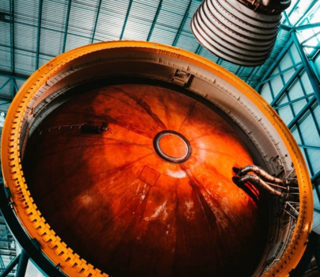 process-building-space-rocket-engine-640x554@2x